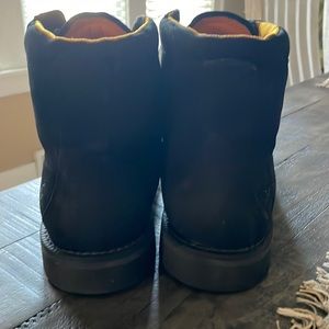 Mens Timberland water proof boot. Size 11.5